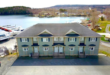 203 MARINE DRIVE, CLARENVILLE, Newfoundland, Canada A5A 1M6, ,2 BathroomsBathrooms,Commercial,For Sale,MARINE DRIVE,6154