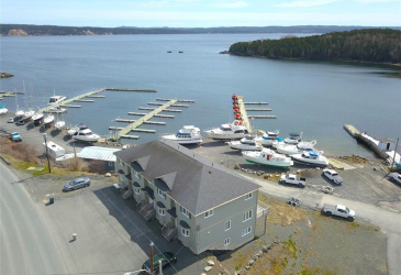 203 MARINE DRIVE, CLARENVILLE, Newfoundland, Canada A5A 1M6, ,2 BathroomsBathrooms,Commercial,For Sale,MARINE DRIVE,6154