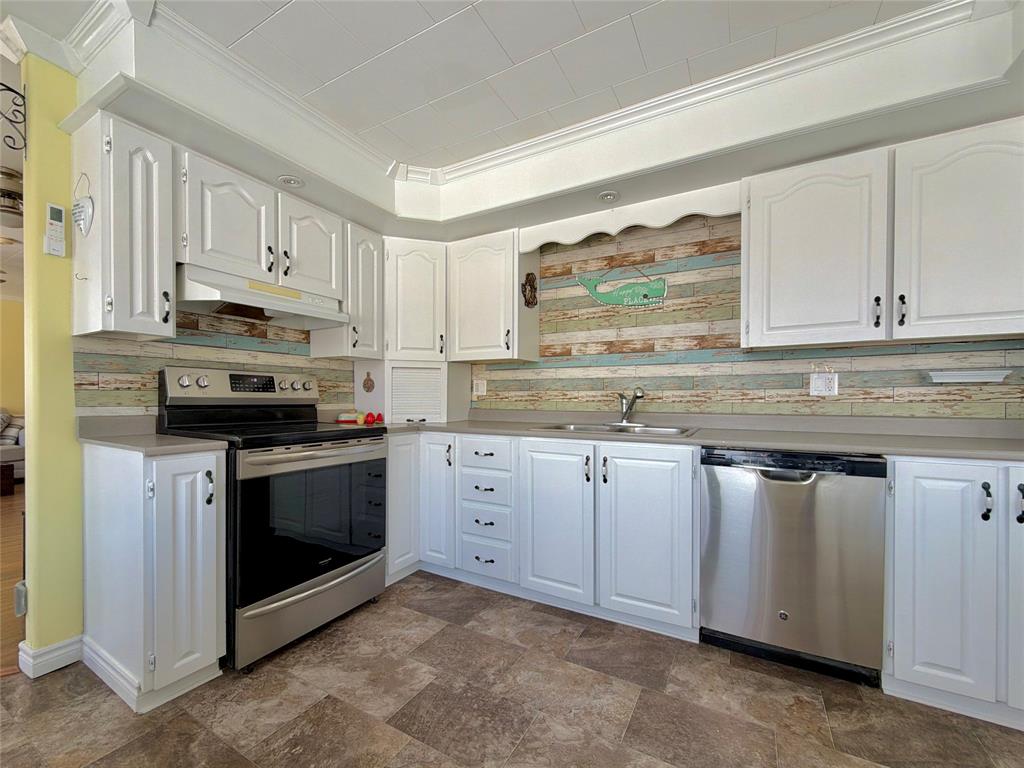 58 MOUNTAIN VIEW ROAD, SALVAGE, Newfoundland, Canada A0G 3X0, ,4 BathroomsBathrooms,Residential,For Sale,MOUNTAIN VIEW ROAD,6160