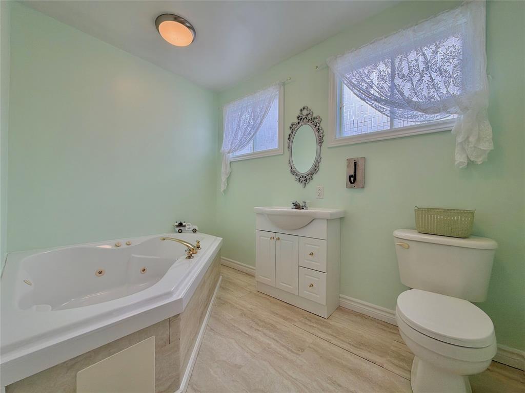 58 MOUNTAIN VIEW ROAD, SALVAGE, Newfoundland, Canada A0G 3X0, ,4 BathroomsBathrooms,Residential,For Sale,MOUNTAIN VIEW ROAD,6160