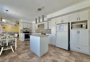 58 MOUNTAIN VIEW ROAD, SALVAGE, Newfoundland, Canada A0G 3X0, ,4 BathroomsBathrooms,Residential,For Sale,MOUNTAIN VIEW ROAD,6160