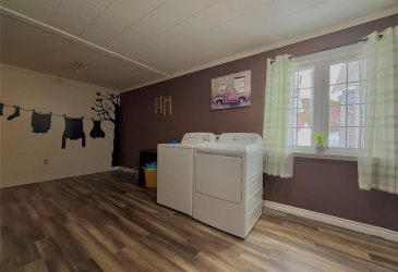 58 MOUNTAIN VIEW ROAD, SALVAGE, Newfoundland, Canada A0G 3X0, ,4 BathroomsBathrooms,Residential,For Sale,MOUNTAIN VIEW ROAD,6160