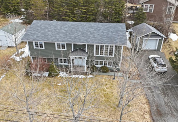 13 AUGUSTUS DRIVE, BURIN BAY ARM, Newfoundland, Canada A0E 1G0, ,3 BathroomsBathrooms,Residential,For Sale,AUGUSTUS DRIVE,6161