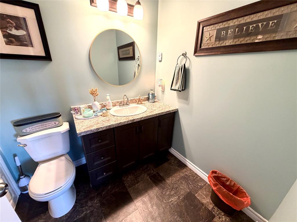 5 ELIZABETH PLACE, CLARENVILLE, Newfoundland, Canada A5A 0C8, ,2 BathroomsBathrooms,Residential,For Sale,ELIZABETH PLACE,6162