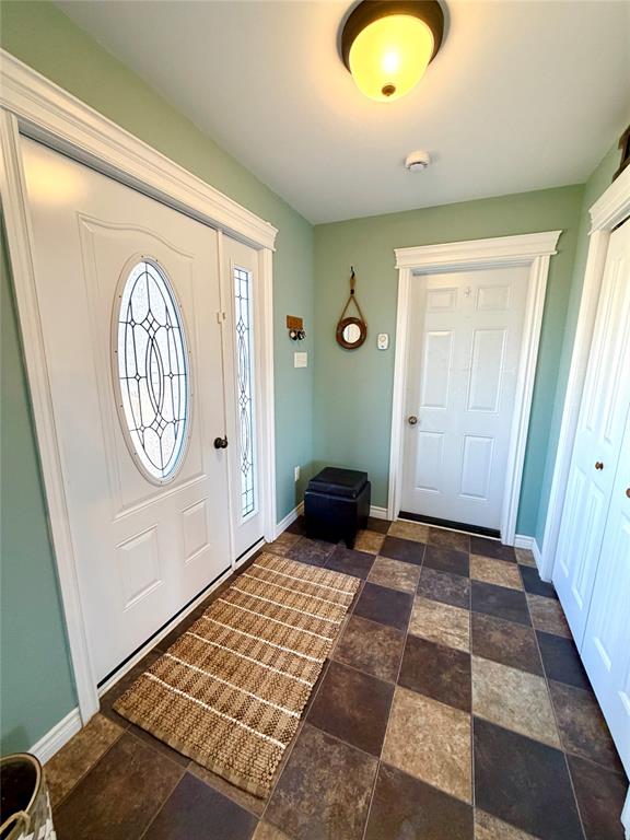 5 ELIZABETH PLACE, CLARENVILLE, Newfoundland, Canada A5A 0C8, ,2 BathroomsBathrooms,Residential,For Sale,ELIZABETH PLACE,6162