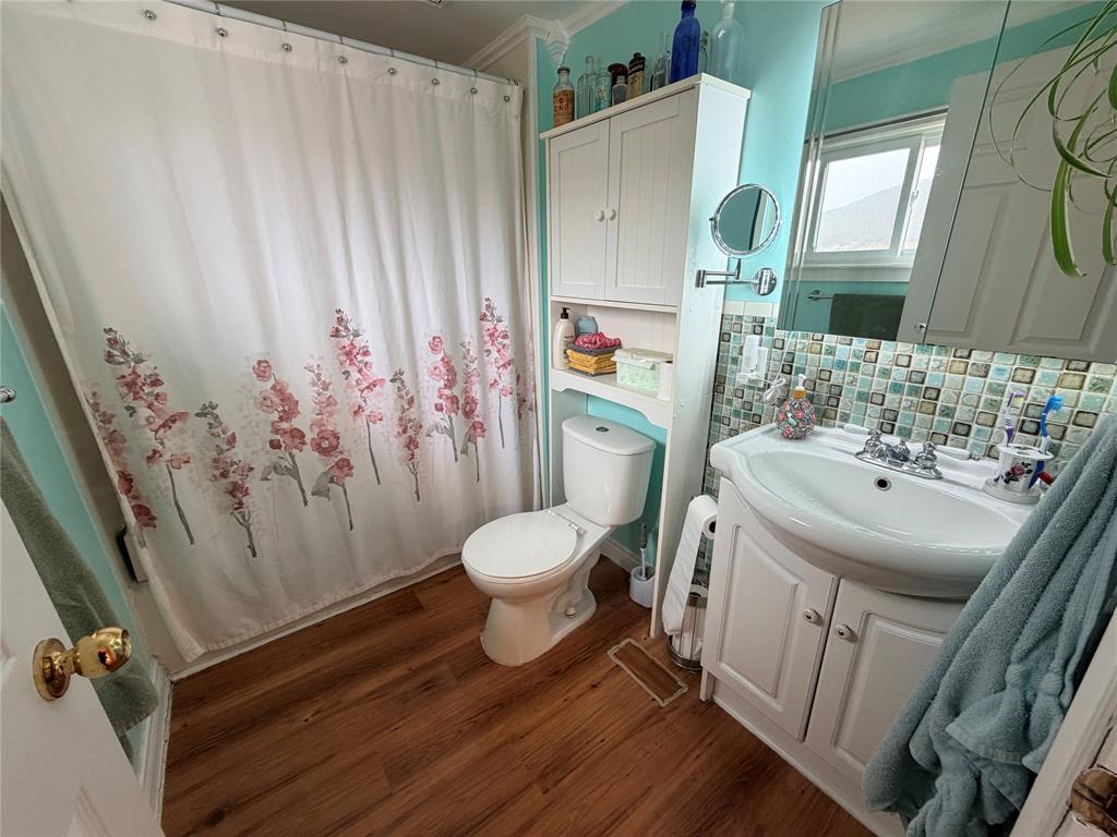 11 SOUTHERN COVE ROAD, CHAPEL ARM, Newfoundland, Canada A0B 1L0, ,1 BathroomBathrooms,Residential,For Sale,SOUTHERN COVE ROAD,6163