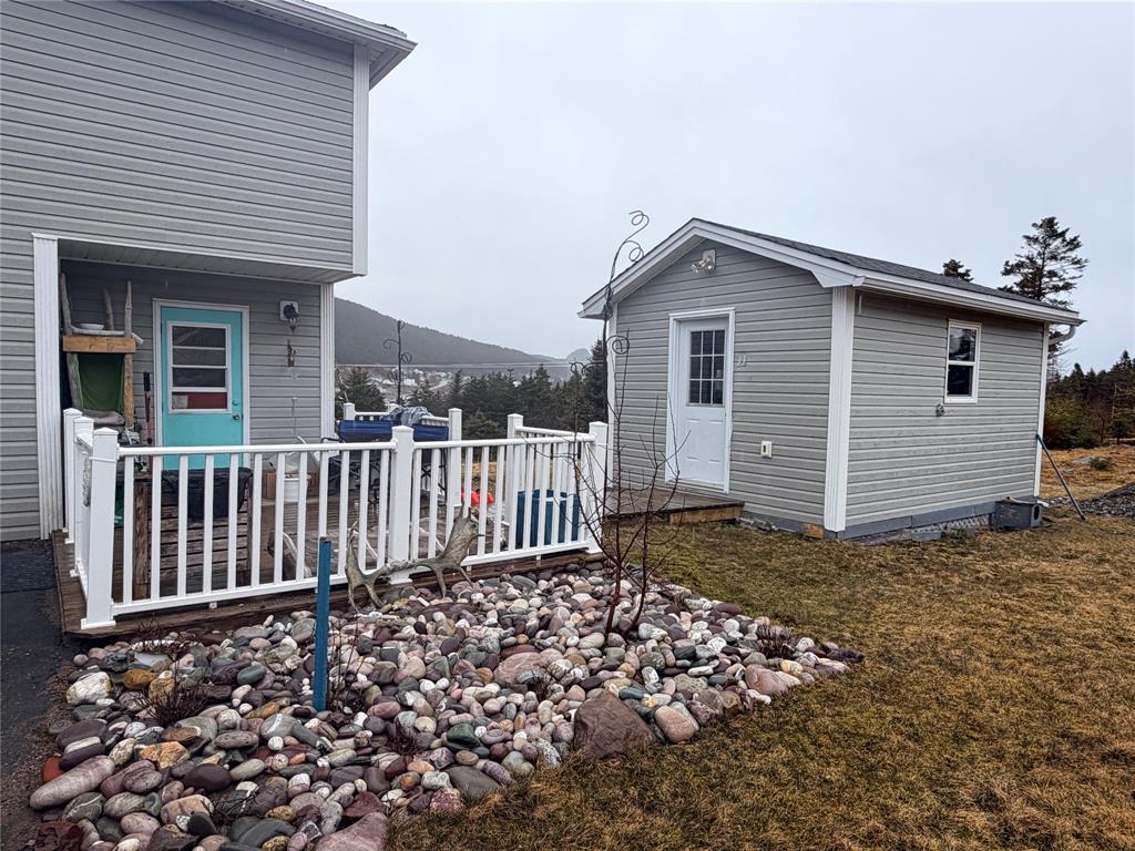 11 SOUTHERN COVE ROAD, CHAPEL ARM, Newfoundland, Canada A0B 1L0, ,1 BathroomBathrooms,Residential,For Sale,SOUTHERN COVE ROAD,6163