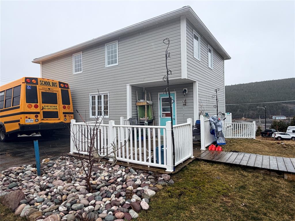 11 SOUTHERN COVE ROAD, CHAPEL ARM, Newfoundland, Canada A0B 1L0, ,1 BathroomBathrooms,Residential,For Sale,SOUTHERN COVE ROAD,6163