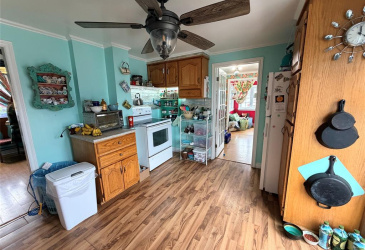 11 SOUTHERN COVE ROAD, CHAPEL ARM, Newfoundland, Canada A0B 1L0, ,1 BathroomBathrooms,Residential,For Sale,SOUTHERN COVE ROAD,6163