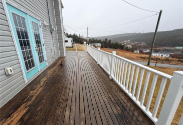11 SOUTHERN COVE ROAD, CHAPEL ARM, Newfoundland, Canada A0B 1L0, ,1 BathroomBathrooms,Residential,For Sale,SOUTHERN COVE ROAD,6163