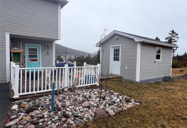 11 SOUTHERN COVE ROAD, CHAPEL ARM, Newfoundland, Canada A0B 1L0, ,1 BathroomBathrooms,Residential,For Sale,SOUTHERN COVE ROAD,6163