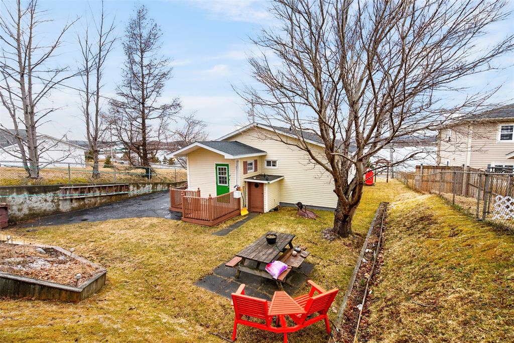 218 GEORGE MERCER DRIVE, BAY ROBERTS, Newfoundland, Canada A0A 1X0, ,1 BathroomBathrooms,Residential,For Sale,GEORGE MERCER DRIVE,6166