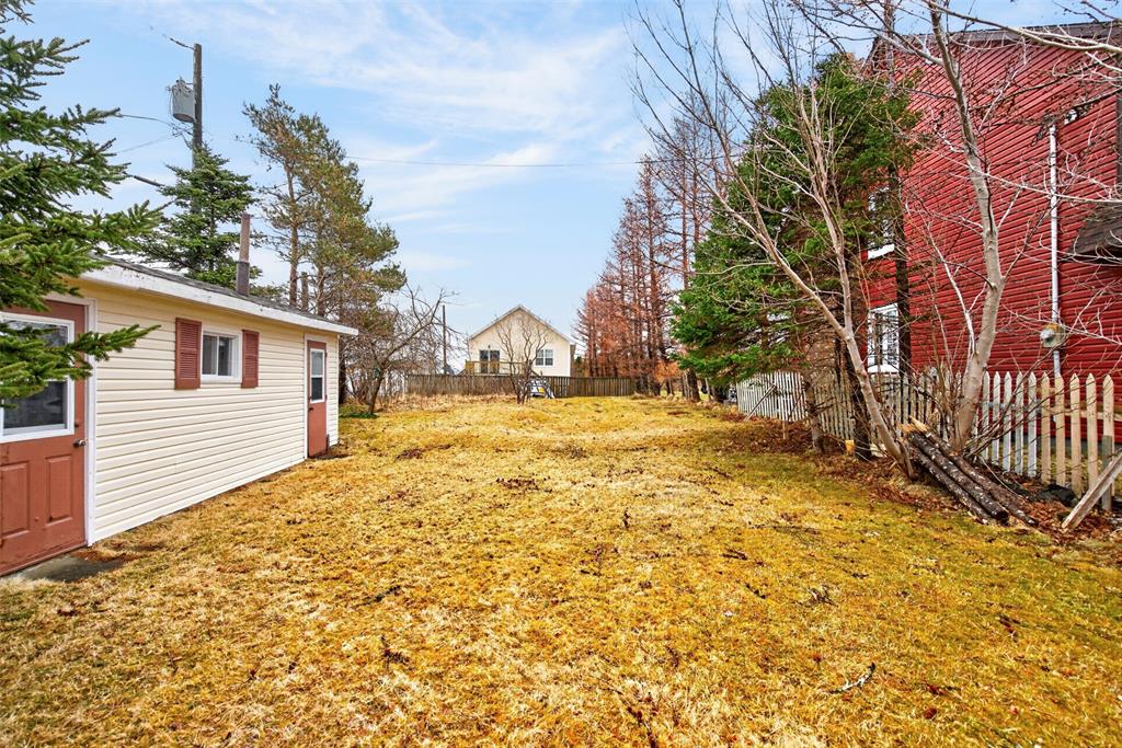 218 GEORGE MERCER DRIVE, BAY ROBERTS, Newfoundland, Canada A0A 1X0, ,1 BathroomBathrooms,Residential,For Sale,GEORGE MERCER DRIVE,6166