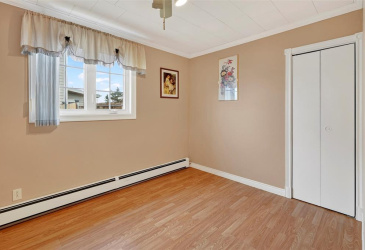 218 GEORGE MERCER DRIVE, BAY ROBERTS, Newfoundland, Canada A0A 1X0, ,1 BathroomBathrooms,Residential,For Sale,GEORGE MERCER DRIVE,6166