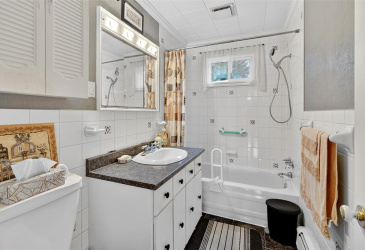 218 GEORGE MERCER DRIVE, BAY ROBERTS, Newfoundland, Canada A0A 1X0, ,1 BathroomBathrooms,Residential,For Sale,GEORGE MERCER DRIVE,6166