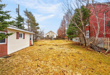 218 GEORGE MERCER DRIVE, BAY ROBERTS, Newfoundland, Canada A0A 1X0, ,1 BathroomBathrooms,Residential,For Sale,GEORGE MERCER DRIVE,6166
