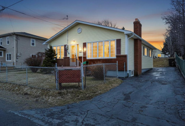 218 GEORGE MERCER DRIVE, BAY ROBERTS, Newfoundland, Canada A0A 1X0, ,1 BathroomBathrooms,Residential,For Sale,GEORGE MERCER DRIVE,6166