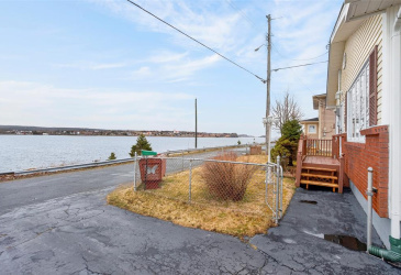 218 GEORGE MERCER DRIVE, BAY ROBERTS, Newfoundland, Canada A0A 1X0, ,1 BathroomBathrooms,Residential,For Sale,GEORGE MERCER DRIVE,6166