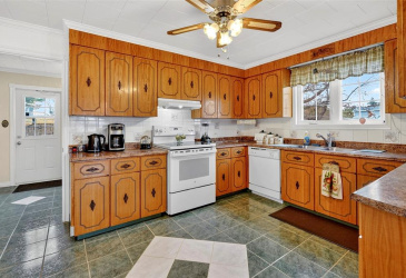 218 GEORGE MERCER DRIVE, BAY ROBERTS, Newfoundland, Canada A0A 1X0, ,1 BathroomBathrooms,Residential,For Sale,GEORGE MERCER DRIVE,6166