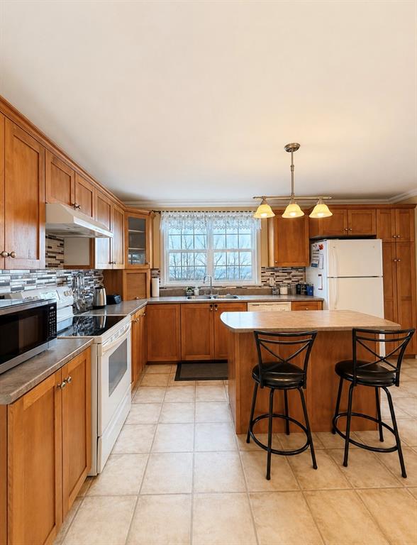 4 STRONGS ROAD, CLARENVILLE, Newfoundland, Canada A5A 1X7, ,1 BathroomBathrooms,Residential,For Sale,STRONGS ROAD,6171