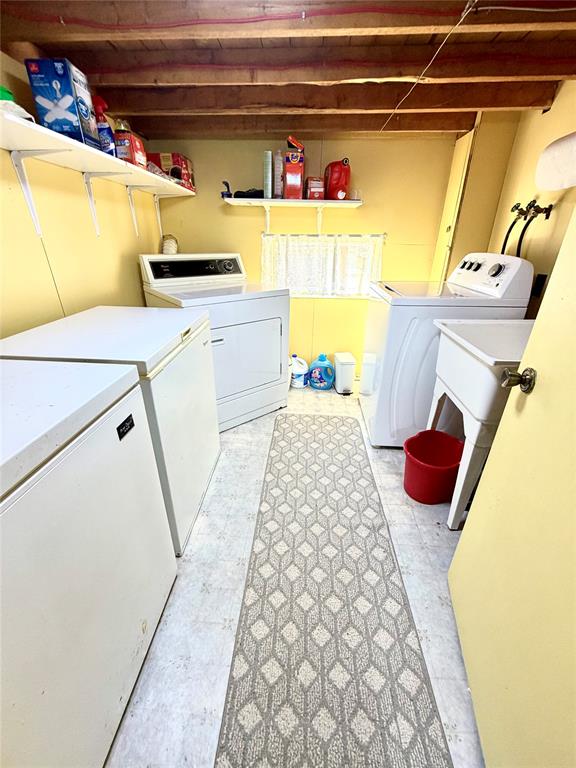 21 MAIN ROAD, HICKMAN'S HARBOUR, Newfoundland, Canada A0C 1P0, ,1 BathroomBathrooms,Residential,For Sale,MAIN ROAD,6173