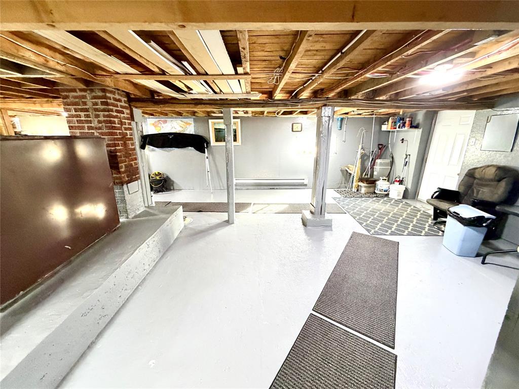 21 MAIN ROAD, HICKMAN'S HARBOUR, Newfoundland, Canada A0C 1P0, ,1 BathroomBathrooms,Residential,For Sale,MAIN ROAD,6173