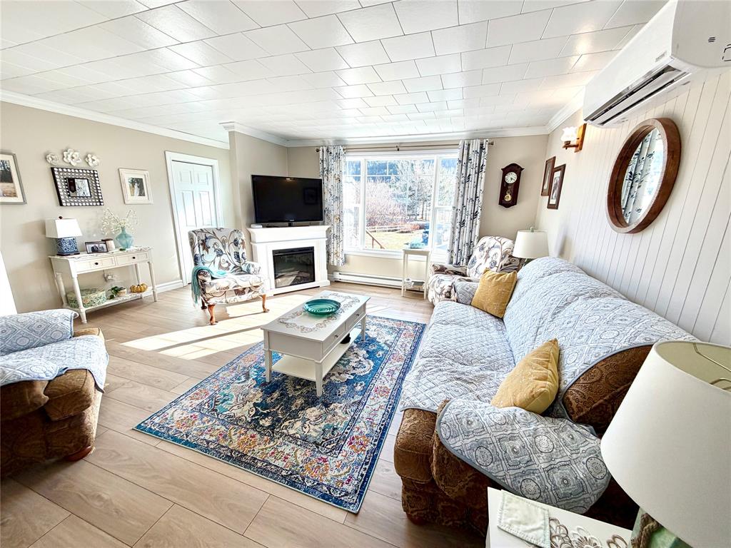 21 MAIN ROAD, HICKMAN'S HARBOUR, Newfoundland, Canada A0C 1P0, ,1 BathroomBathrooms,Residential,For Sale,MAIN ROAD,6173