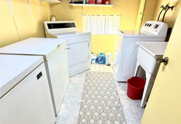 21 MAIN ROAD, HICKMAN'S HARBOUR, Newfoundland, Canada A0C 1P0, ,1 BathroomBathrooms,Residential,For Sale,MAIN ROAD,6173