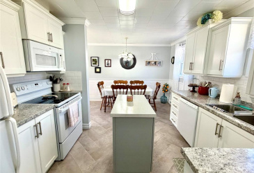 21 MAIN ROAD, HICKMAN'S HARBOUR, Newfoundland, Canada A0C 1P0, ,1 BathroomBathrooms,Residential,For Sale,MAIN ROAD,6173