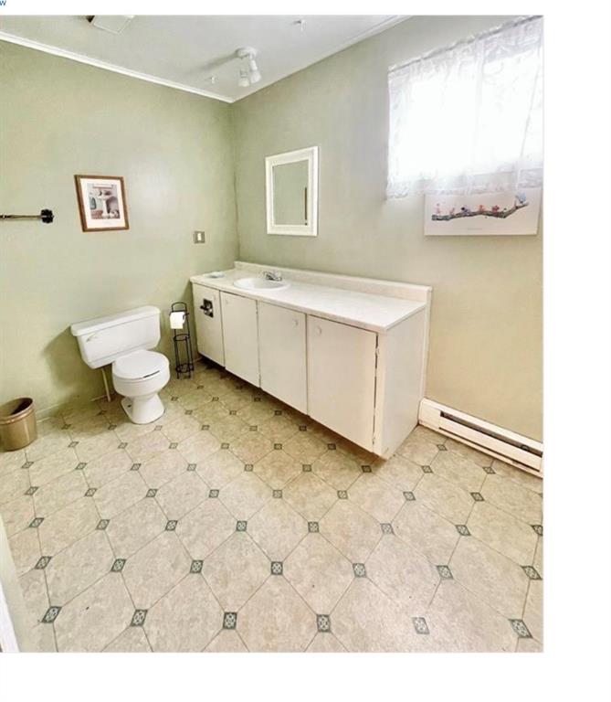 27 MAIN ROAD, TRINITY, Newfoundland, Canada A0C 2S0, ,3 BathroomsBathrooms,Residential,For Sale,MAIN ROAD,6175