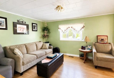 372 MAIN ROAD, SUNNYSIDE, Newfoundland, Canada A0B 3J0, ,1 BathroomBathrooms,Residential,For Sale,MAIN ROAD,6177 372 MAIN ROAD, SUNNYSIDE, Newfoundland, Canada A0B 3J0, ,1 BathroomBathrooms,Residential,For Sale,MAIN ROAD,6177