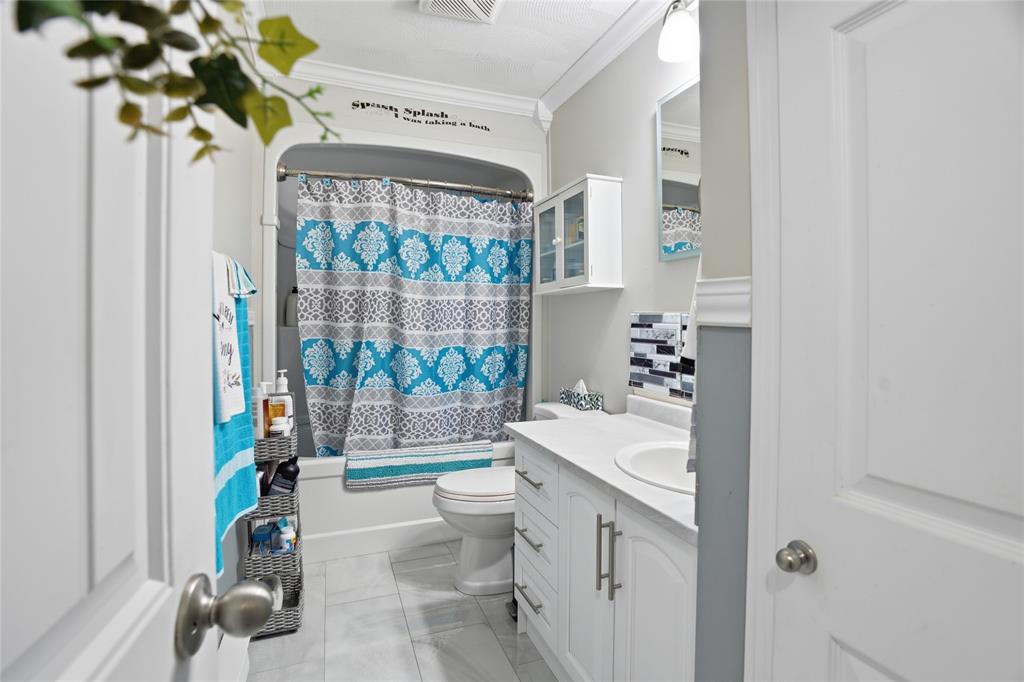 22 MT. VINCENT CRESCENT, MARYSTOWN, Newfoundland, Canada A0E 2M0, ,2 BathroomsBathrooms,Residential,For Sale,MT. VINCENT CRESCENT,6182