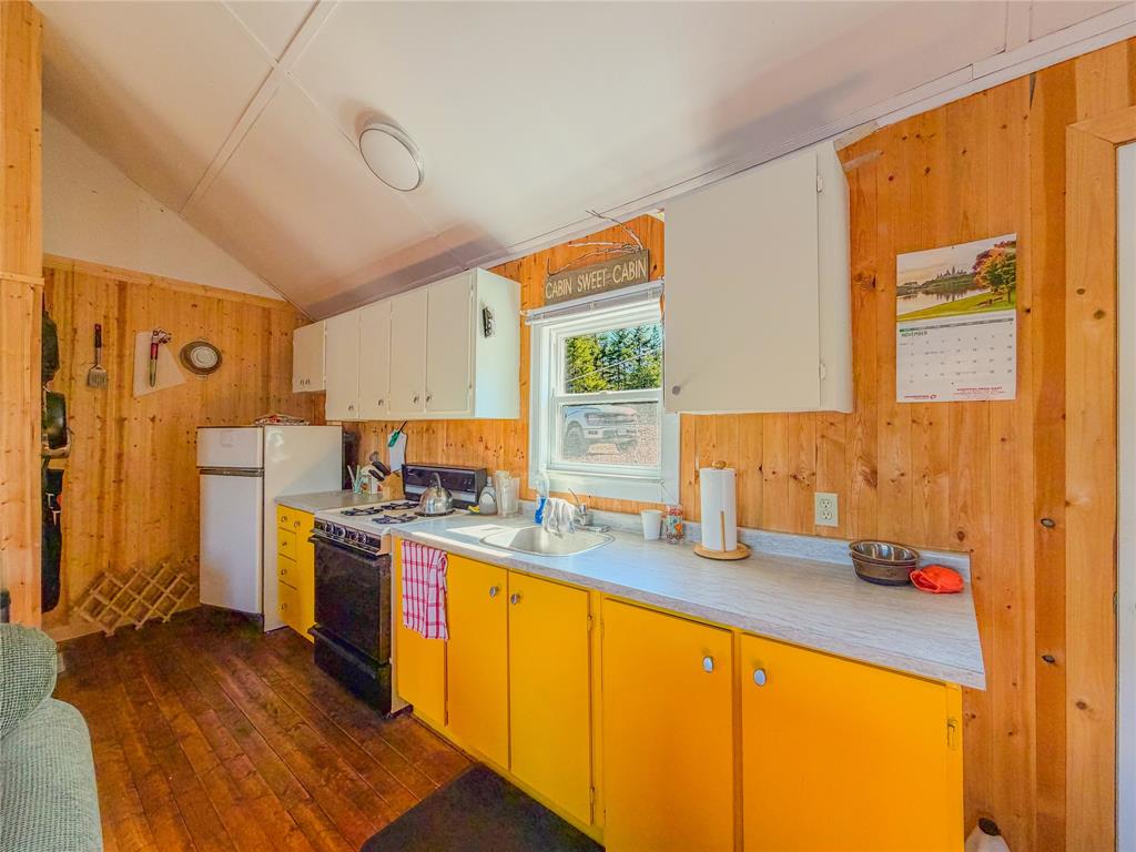 00 BIG POND ROAD, HICKMAN'S HARBOUR, Newfoundland, Canada A0C 0B6, ,1 BathroomBathrooms,Residential,For Sale,BIG POND ROAD,6194
