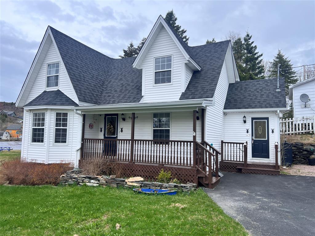5-7 MAGISTRATES HILL, BRIGUS, Newfoundland, Canada A0A 1K0, ,2 BathroomsBathrooms,Residential,For Sale,MAGISTRATES HILL,6200