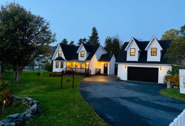5-7 MAGISTRATES HILL, BRIGUS, Newfoundland, Canada A0A 1K0, ,2 BathroomsBathrooms,Residential,For Sale,MAGISTRATES HILL,6200