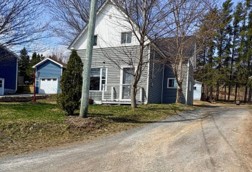 116 MARINE DRIVE, CLARENVILLE, Newfoundland, Canada A5A 1M6, ,1 BathroomBathrooms,Residential,For Sale,MARINE DRIVE,6201