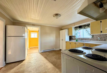 116 MARINE DRIVE, CLARENVILLE, Newfoundland, Canada A5A 1M6, ,1 BathroomBathrooms,Residential,For Sale,MARINE DRIVE,6201