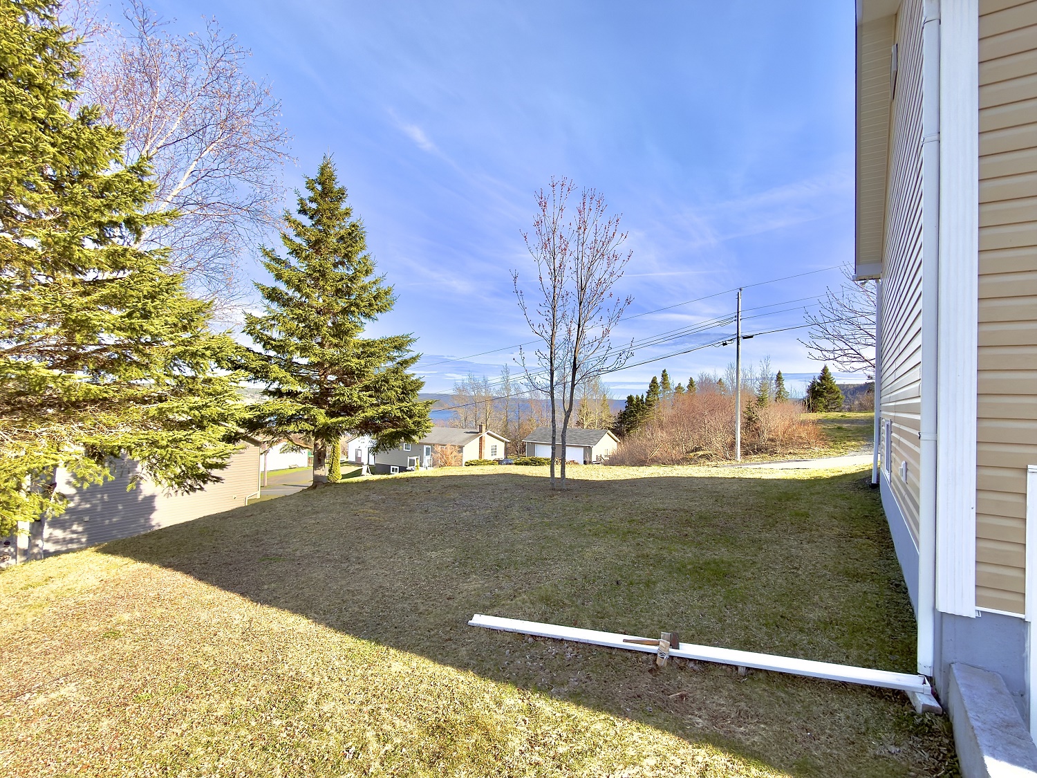 20-22 BLUNDON DRIVE, CLARENVILLE, Newfoundland, Canada A5A 4E2, ,2 BathroomsBathrooms,Residential,For Sale,BLUNDON DRIVE,6203