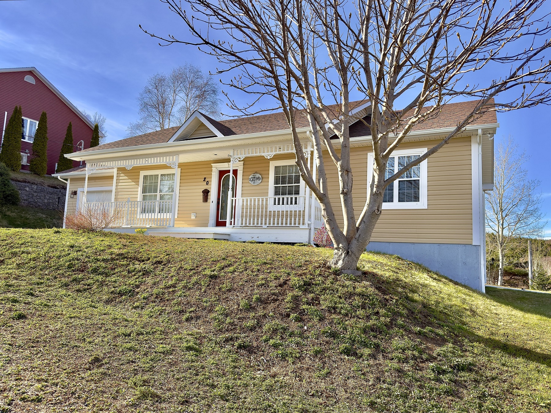 20-22 BLUNDON DRIVE, CLARENVILLE, Newfoundland, Canada A5A 4E2, ,2 BathroomsBathrooms,Residential,For Sale,BLUNDON DRIVE,6203