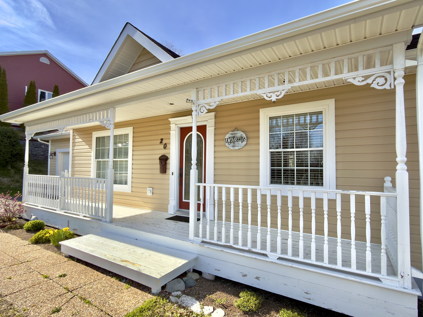 20-22 BLUNDON DRIVE, CLARENVILLE, Newfoundland, Canada A5A 4E2, ,2 BathroomsBathrooms,Residential,For Sale,BLUNDON DRIVE,6203