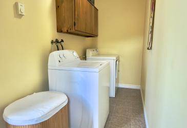 20-22 BLUNDON DRIVE, CLARENVILLE, Newfoundland, Canada A5A 4E2, ,2 BathroomsBathrooms,Residential,For Sale,BLUNDON DRIVE,6203