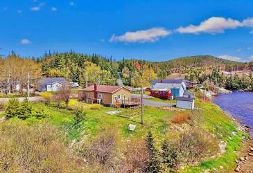 2 CABOT ROAD N, NORHT WEST BROOK, Newfoundland, Canada A0E 2P0, ,1 BathroomBathrooms,Residential,For Sale,CABOT ROAD N,6209