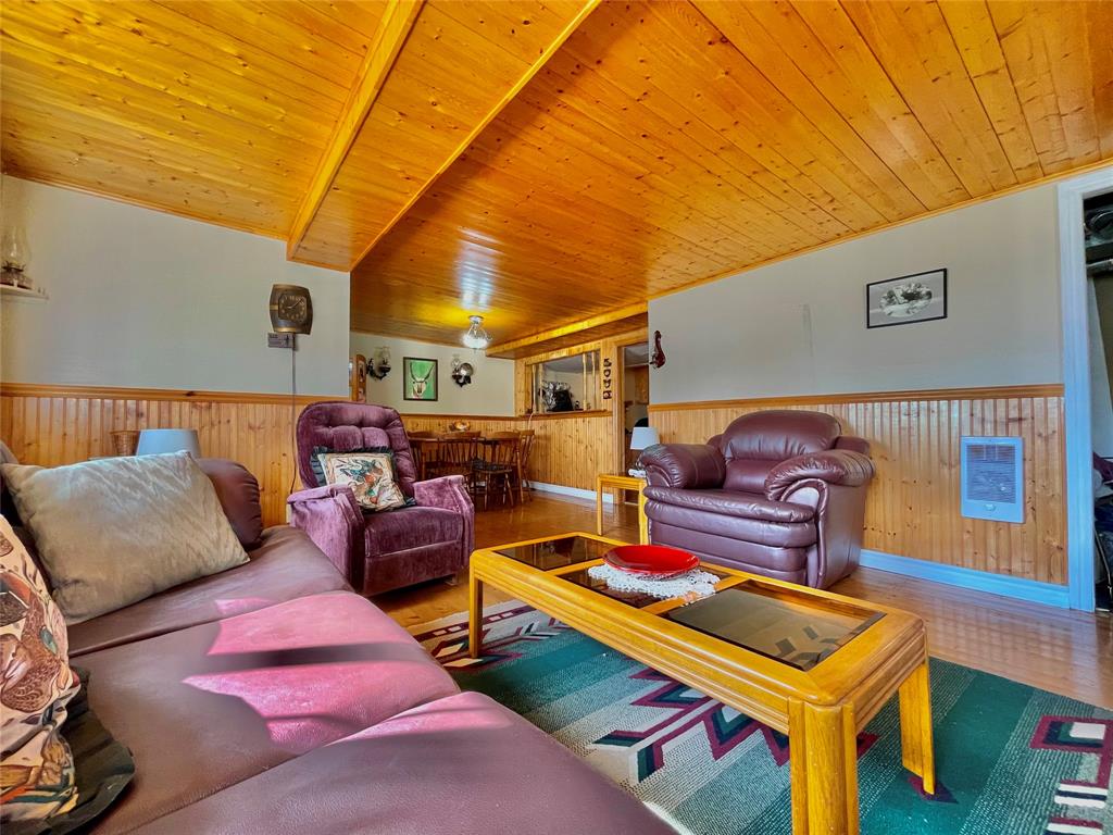 1 JAMES LANE, HILLVIEW, Newfoundland, Canada A0E2A0, ,2 BathroomsBathrooms,Residential,For Sale,JAMES LANE,6212