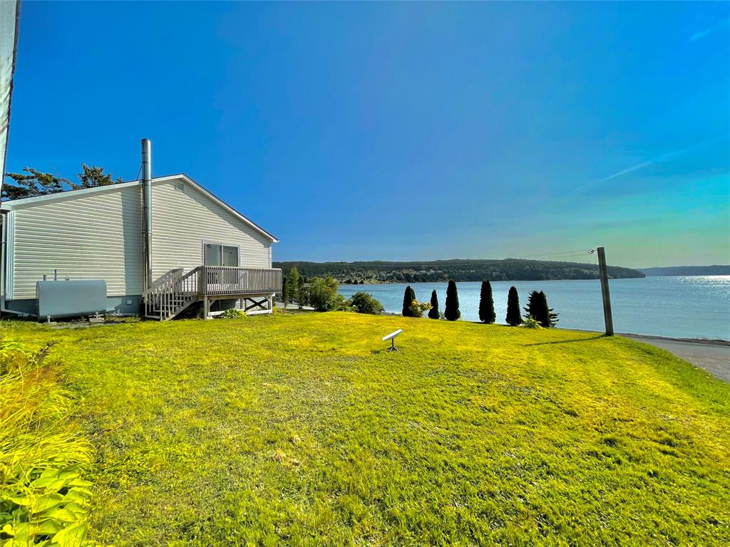1 JAMES LANE, HILLVIEW, Newfoundland, Canada A0E2A0, ,2 BathroomsBathrooms,Residential,For Sale,JAMES LANE,6212