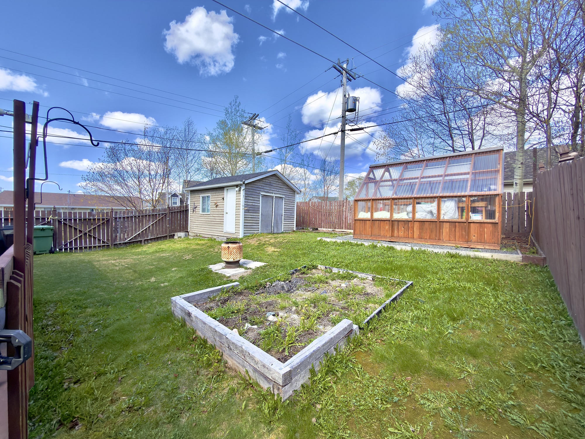 1 HIBERNIA DRIVE, CLARENVILLE, Newfoundland, Canada A5A 1H4, ,1 BathroomBathrooms,Residential,For Sale,HIBERNIA DRIVE,6215