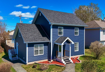 1 HIBERNIA DRIVE, CLARENVILLE, Newfoundland, Canada A5A 1H4, ,1 BathroomBathrooms,Residential,For Sale,HIBERNIA DRIVE,6215