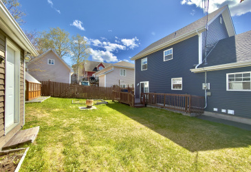 1 HIBERNIA DRIVE, CLARENVILLE, Newfoundland, Canada A5A 1H4, ,1 BathroomBathrooms,Residential,For Sale,HIBERNIA DRIVE,6215