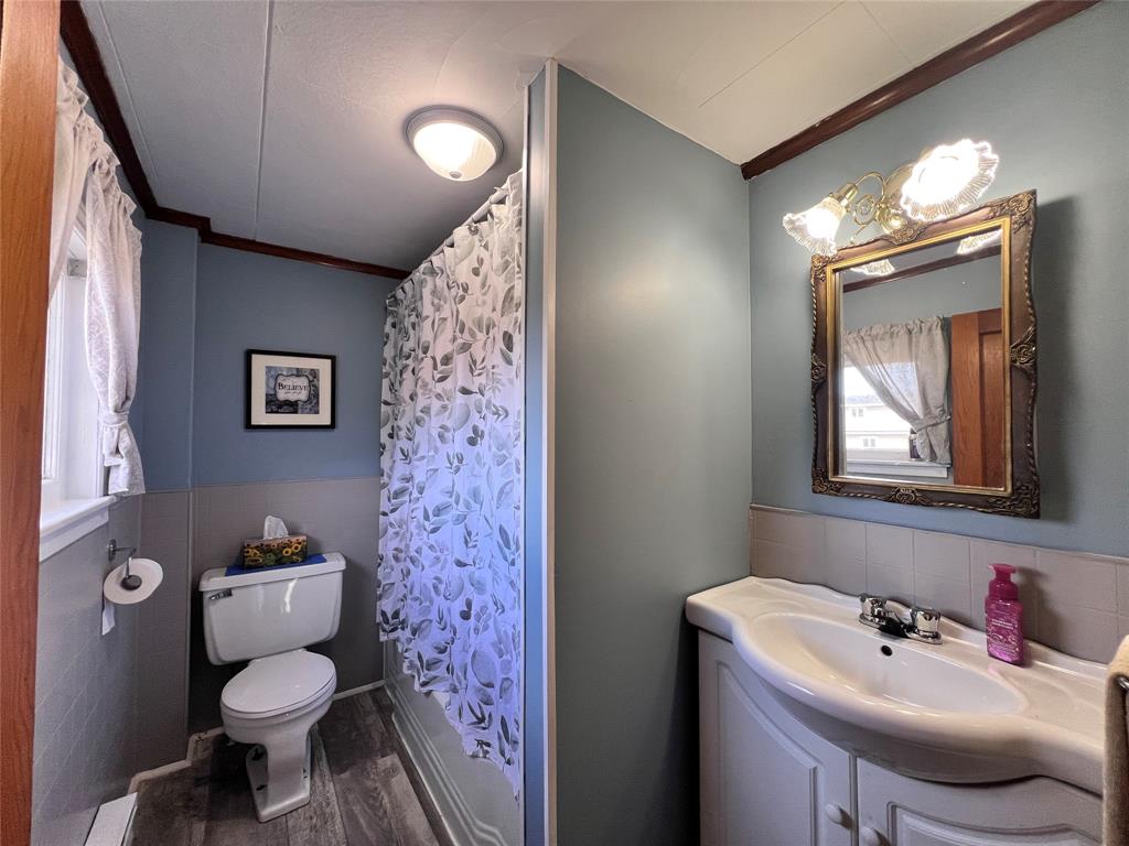 10-16 HILL AVENUE, CLARKES BEACH, Newfoundland, Canada A0A1W0, ,1 BathroomBathrooms,Residential,For Sale,HILL AVENUE,6217