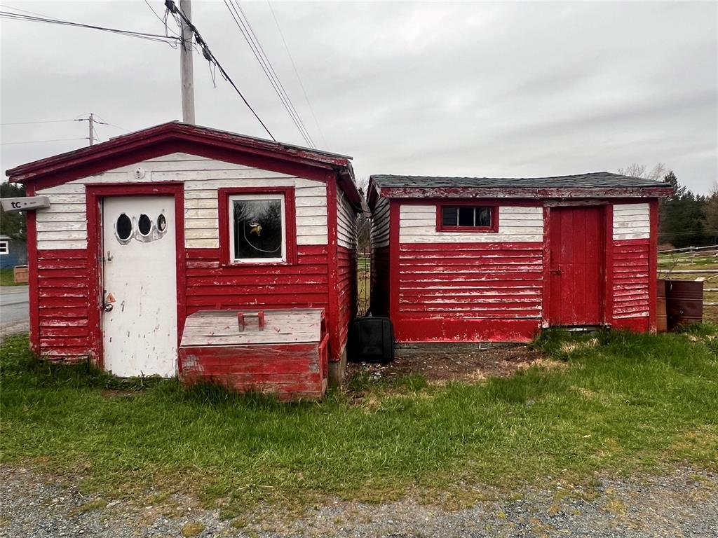 10-16 HILL AVENUE, CLARKES BEACH, Newfoundland, Canada A0A1W0, ,1 BathroomBathrooms,Residential,For Sale,HILL AVENUE,6217
