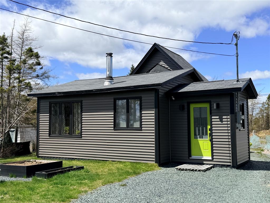 33 BEVER POND ROAD, ROACHES LINE, Newfoundland, Canada A0A 1W0, ,1 BathroomBathrooms,Residential,Reduced,BEVER POND ROAD,6220